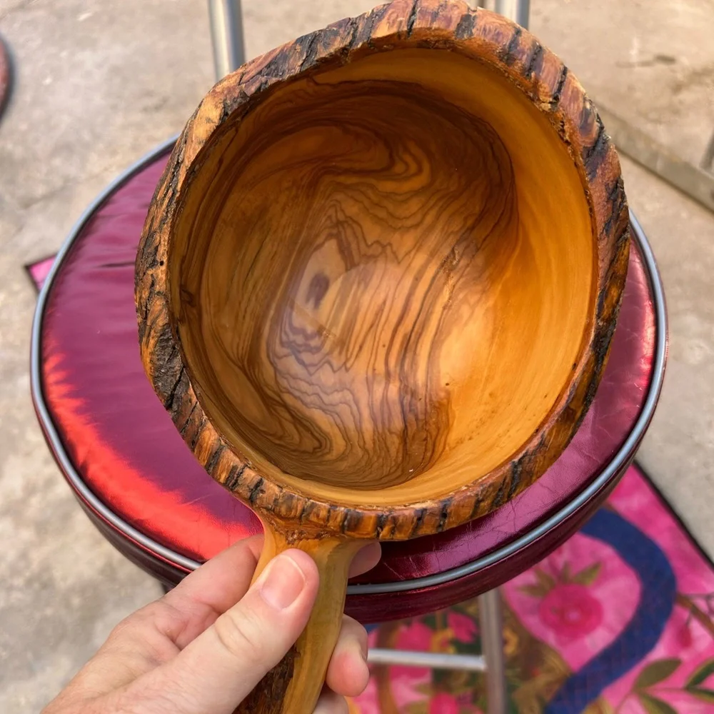 Hand carved wood bowl with handle handmade - Picture 8 of 12